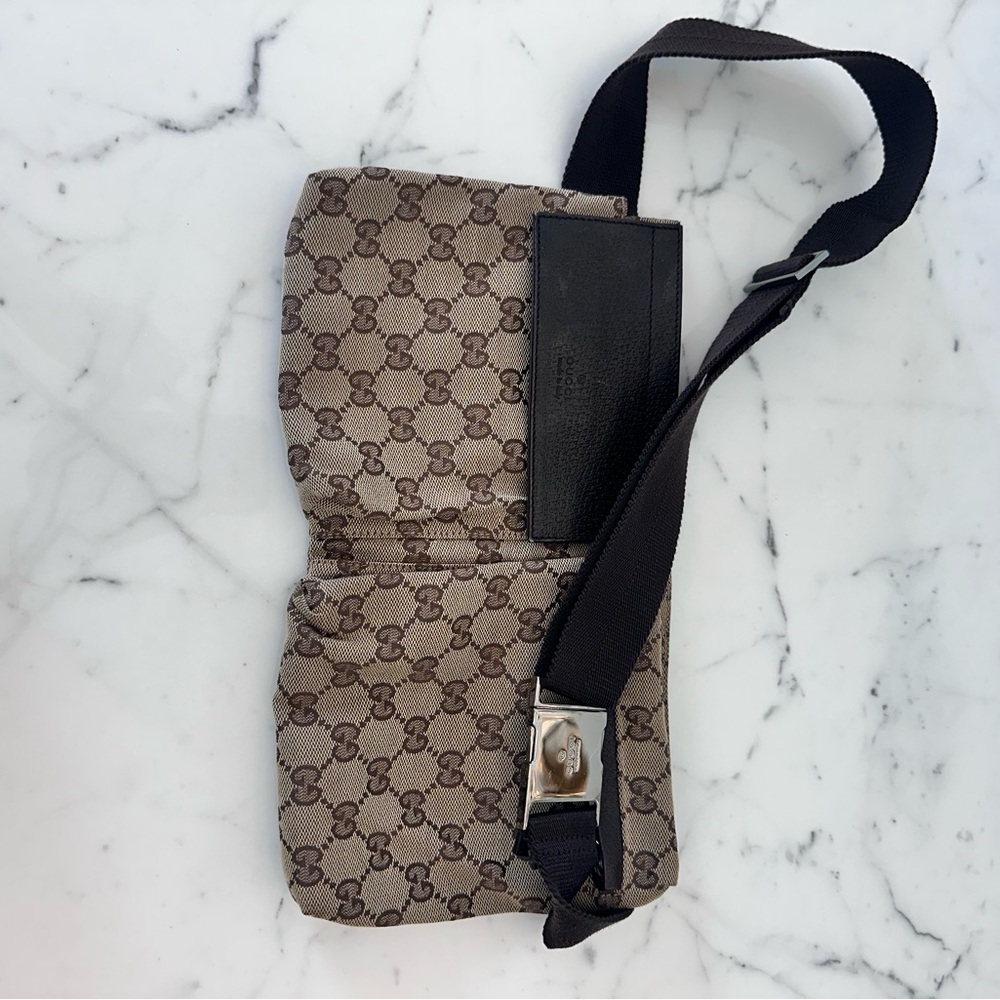 Gucci GG canvas waist bag with brown leather trim and silver-tone hardware - Picture 11 of 13